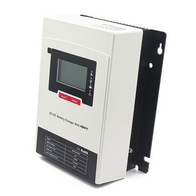 12Vdc DC DC Otomobil Pil Şarj cihazı 30A MPPT Güneş Kontrolörü ile IP32 Koruma Derecesi